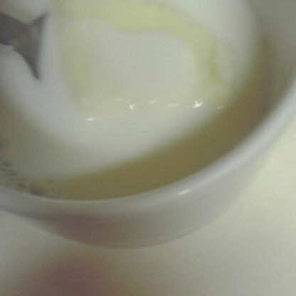 今日こちら4温かいのでアイスにしてみました♪ハーゲンダッツのミルク　クラッシック入れて　ミルク満喫でした♪美味しかったです♪